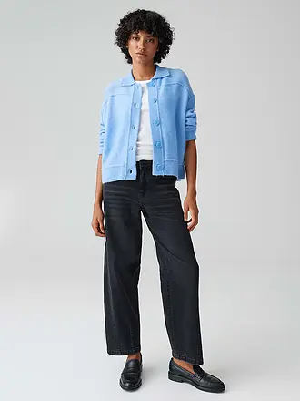 OPUS | Nome prodotto: Cardigan DANEKE
Marca: OPUS
Colore: azzurro
Categorie: Moda,Donna

Lunghezza manica: Manica lunga
Materiale: Poliacrilico / Acrilico,Poliestere / Poliammide,Maglia
Tipo di colletto: Collo Kent
Motivo: Tinta unita
Vestibilità (capispalla): | 